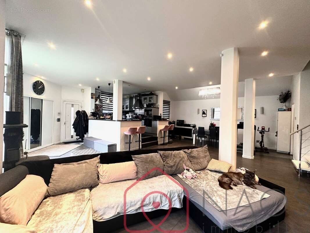 Maison à LE PLESSIS-ROBINSON