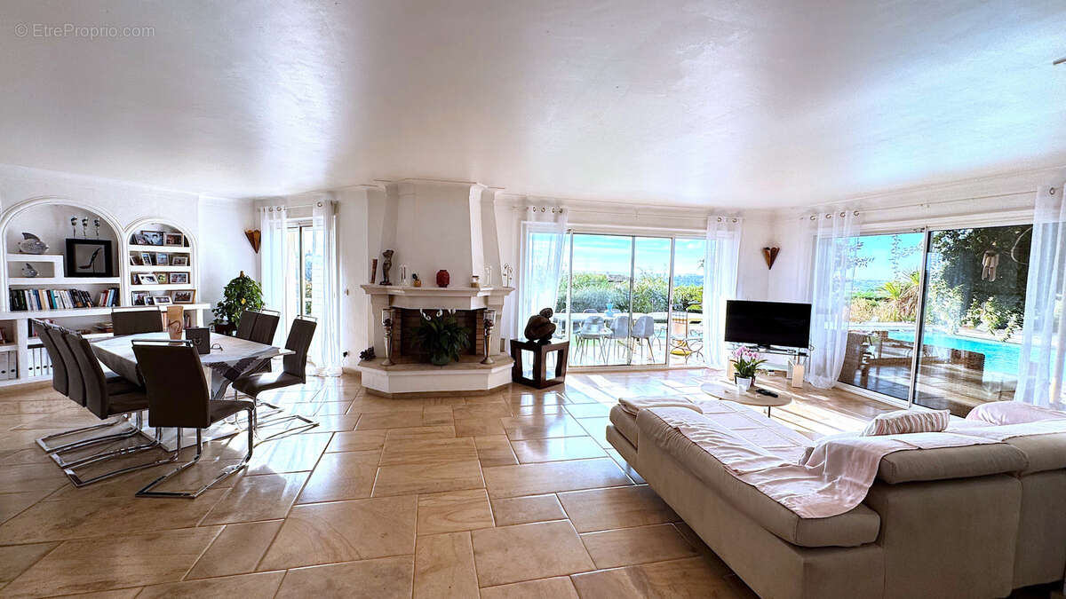 Maison à CAGNES-SUR-MER