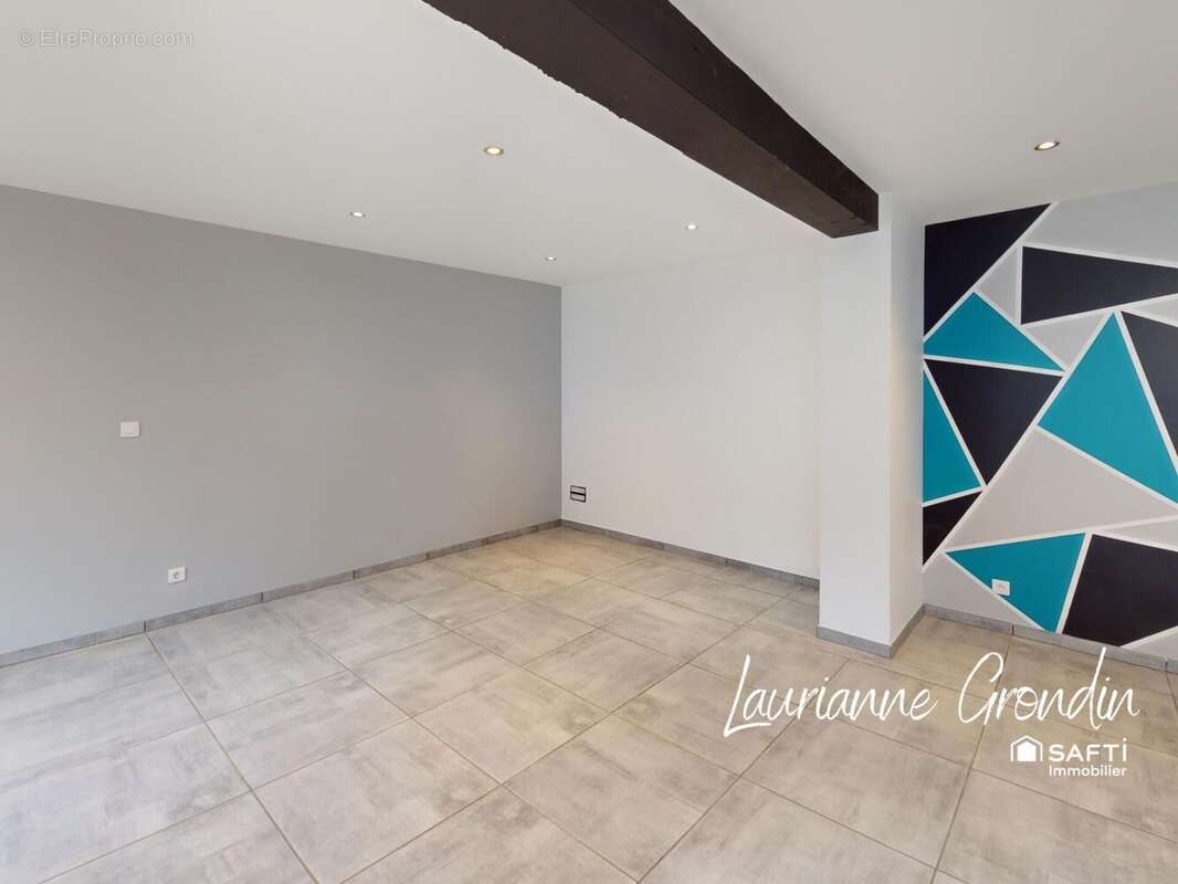 Maison 100 m² à Juicq  - photo 4