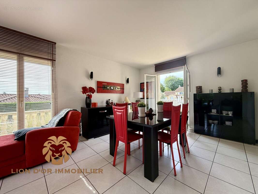 Maison 145 m² à Genay  - photo 6