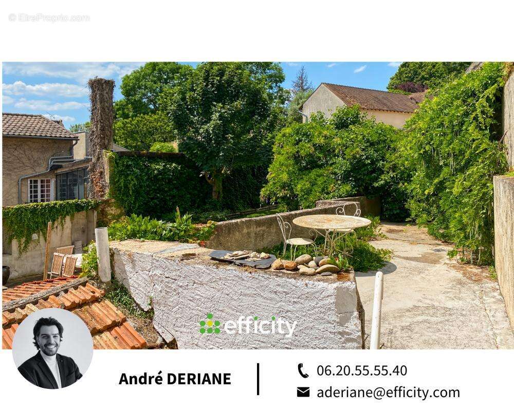 Maison à NEAUPHLE-LE-CHATEAU