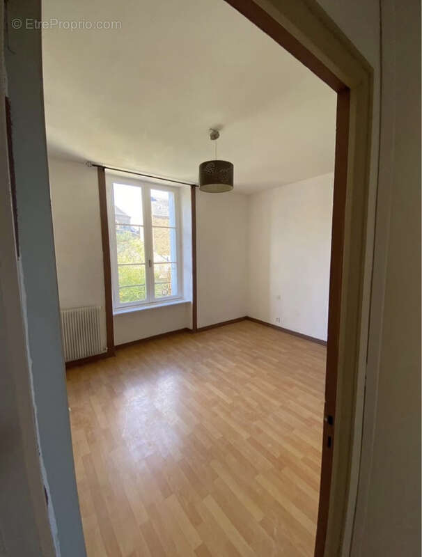 Appartement à FOUGERES