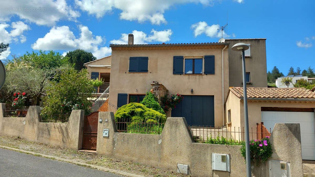 Maison à LE POUJOL-SUR-ORB