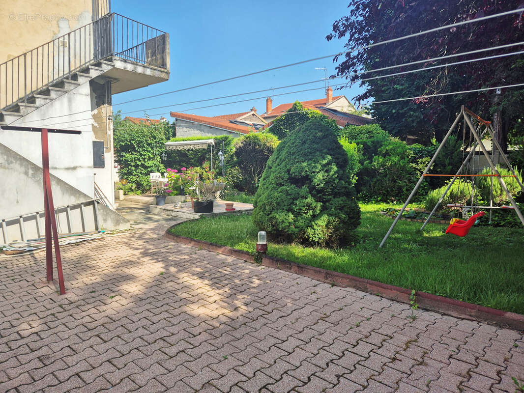 Maison à VILLEURBANNE