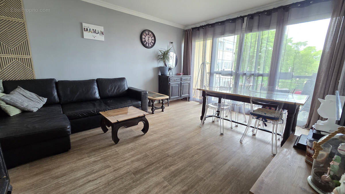 Appartement à LIMEIL-BREVANNES
