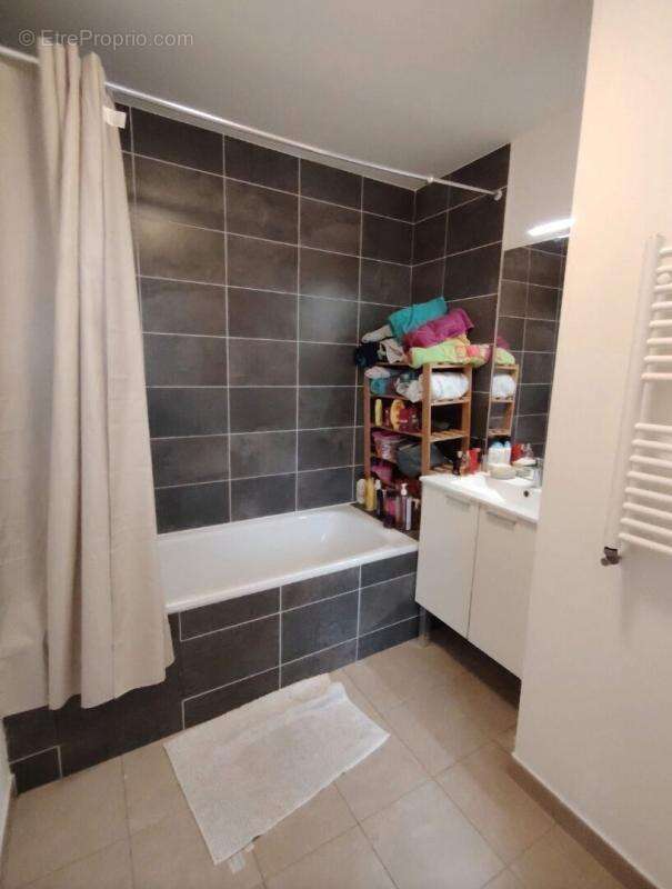 Appartement à LA COURNEUVE