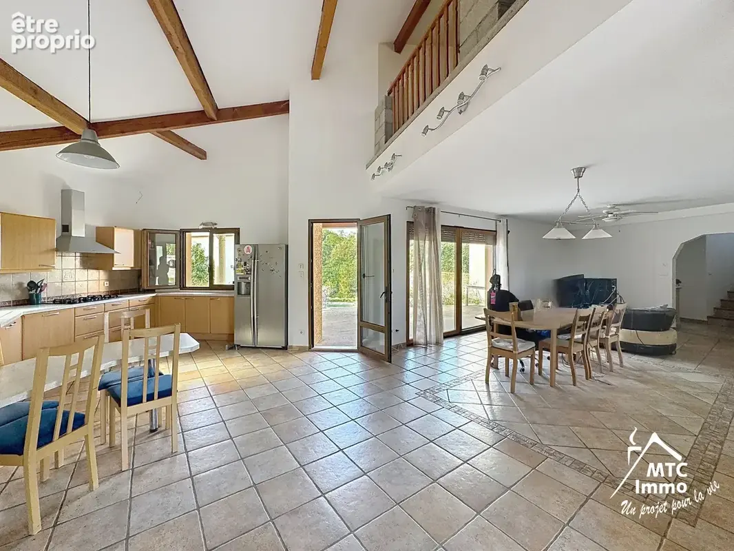 Maison 6 pièces - 211m2 - photo 10
