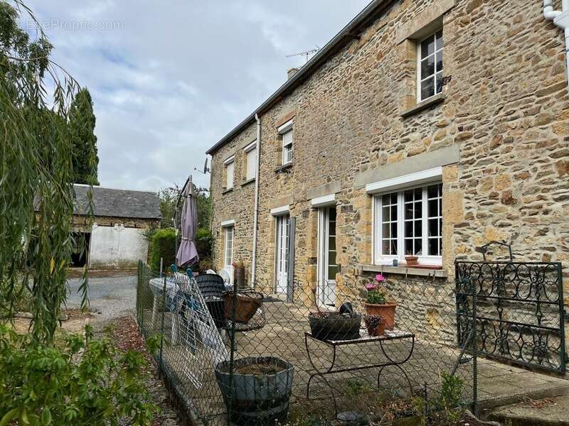 Maison à AUNAY-SUR-ODON