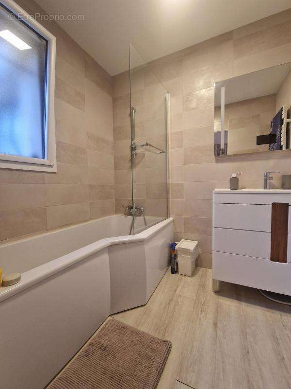 Maison à VAIRES-SUR-MARNE