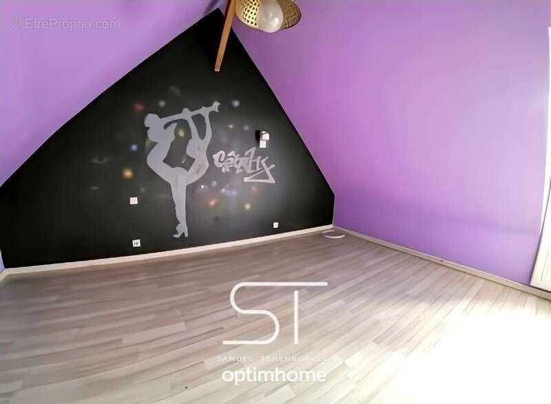 Maison familiale 5 ch de 148 m² – Le Mesnil-Guillaume (14100) - photo 13