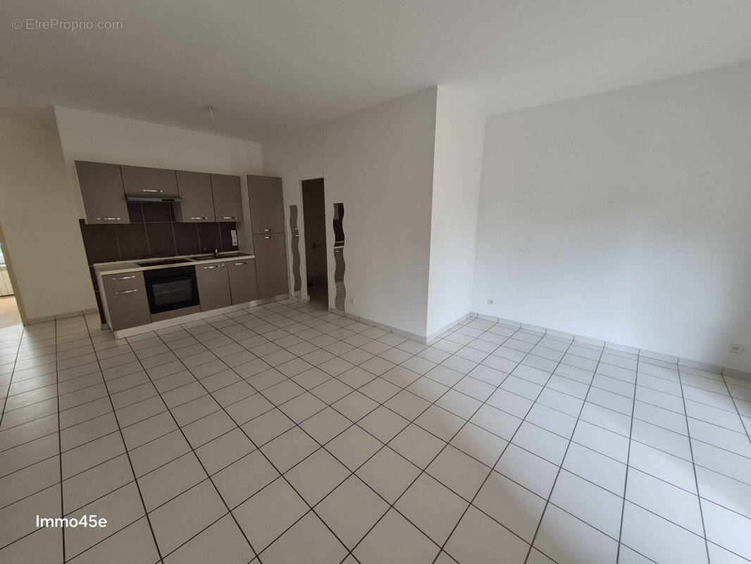 Appartement à MAUVES