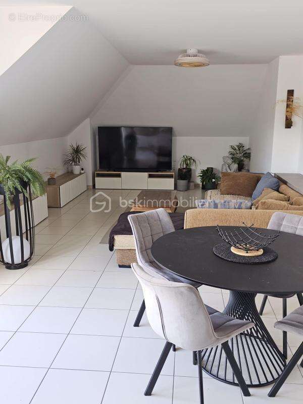 Appartement à VEMARS
