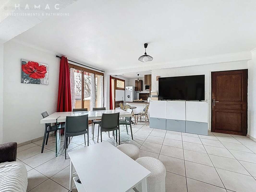 Appartement à SAINTE-FOY-LES-LYON