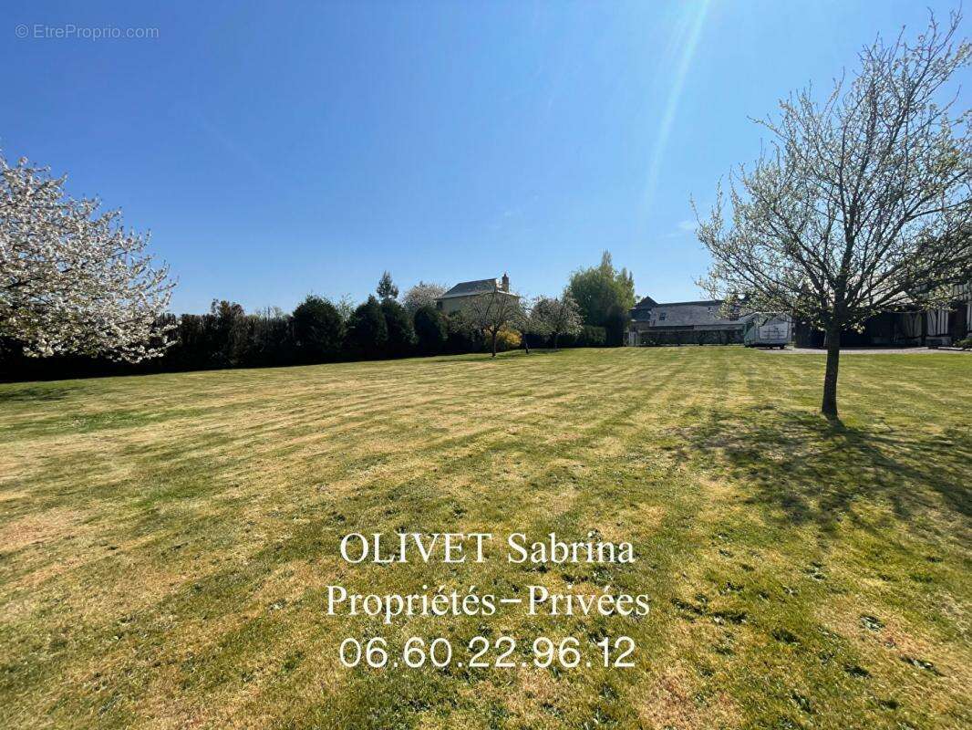 Maison à LA TRINITE-DE-THOUBERVILLE