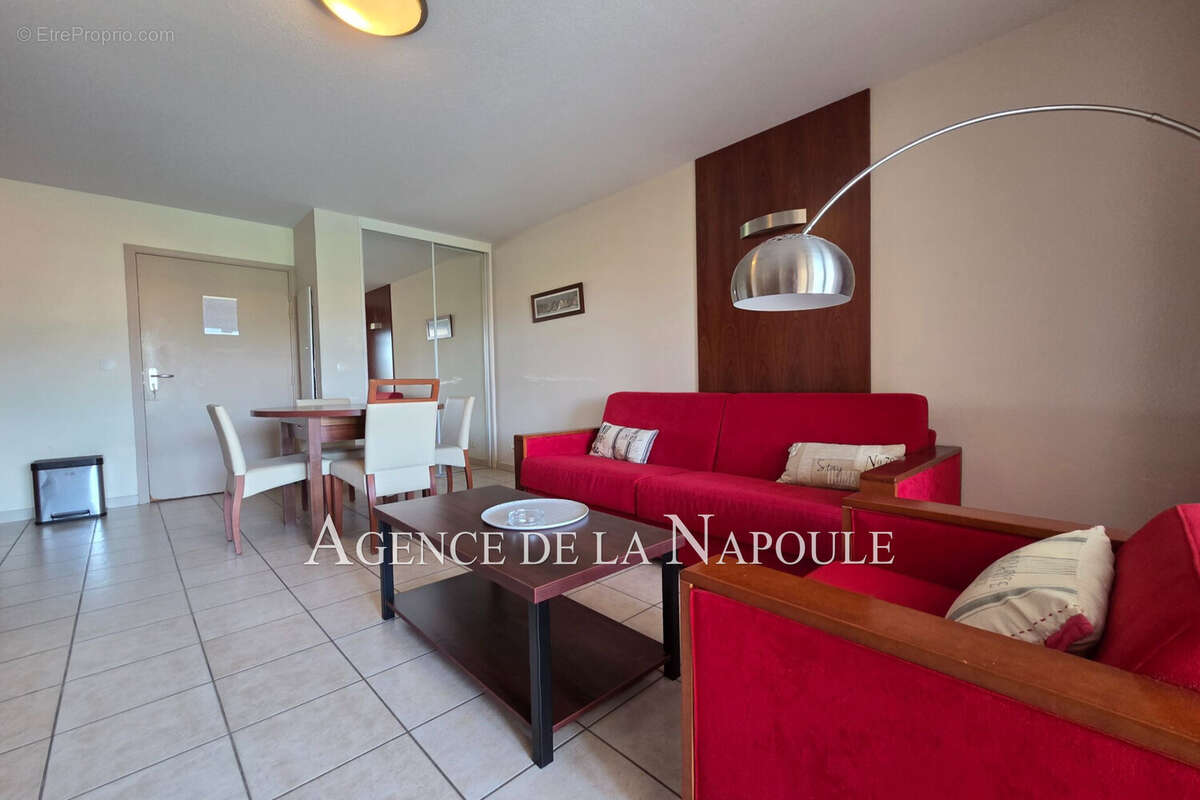 Appartement à MANDELIEU-LA-NAPOULE