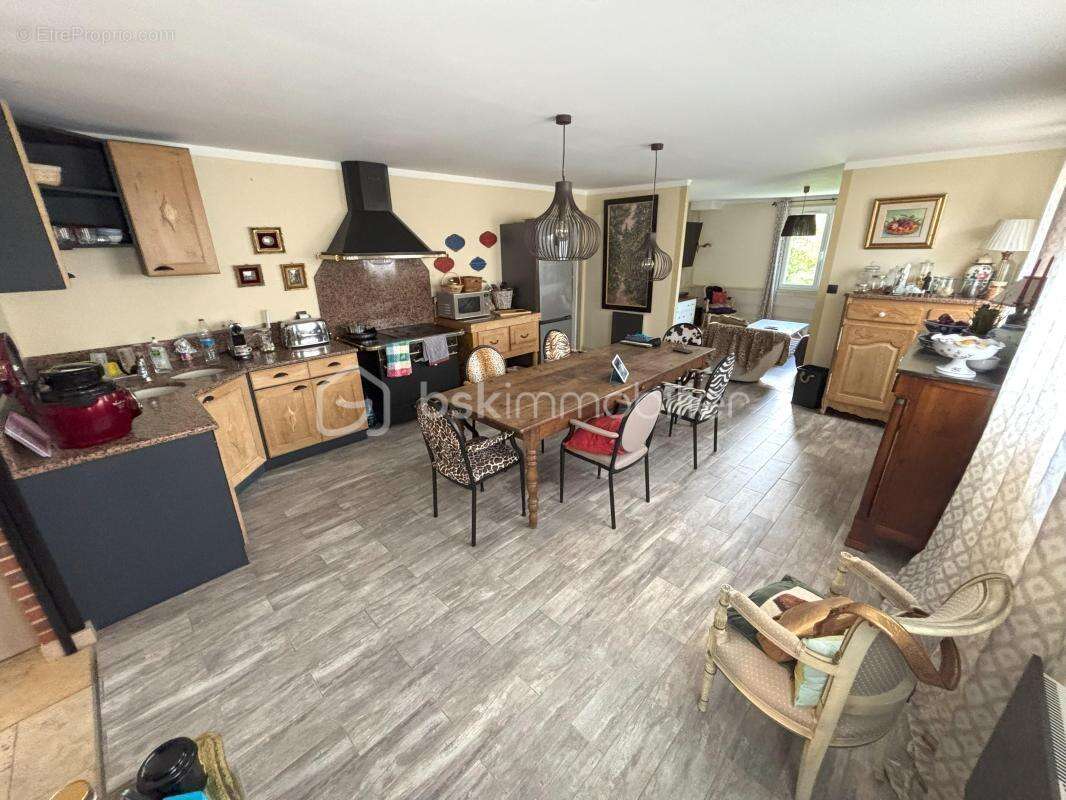 Maison à SAINT-REMY-BOSCROCOURT