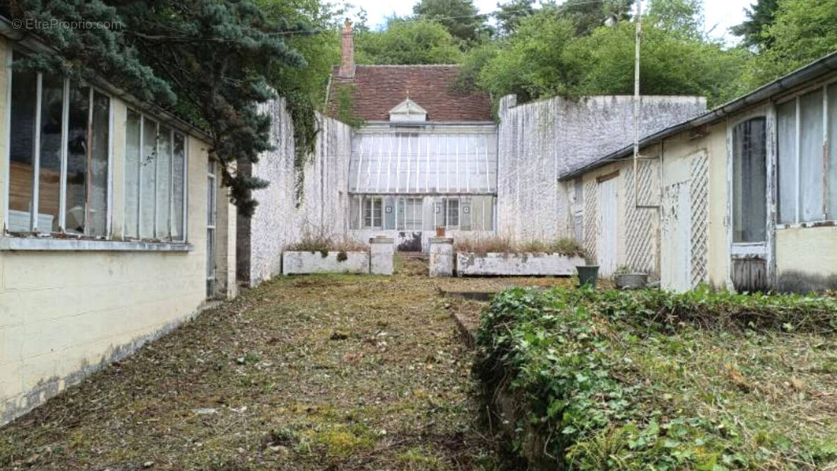 Maison à THESEE