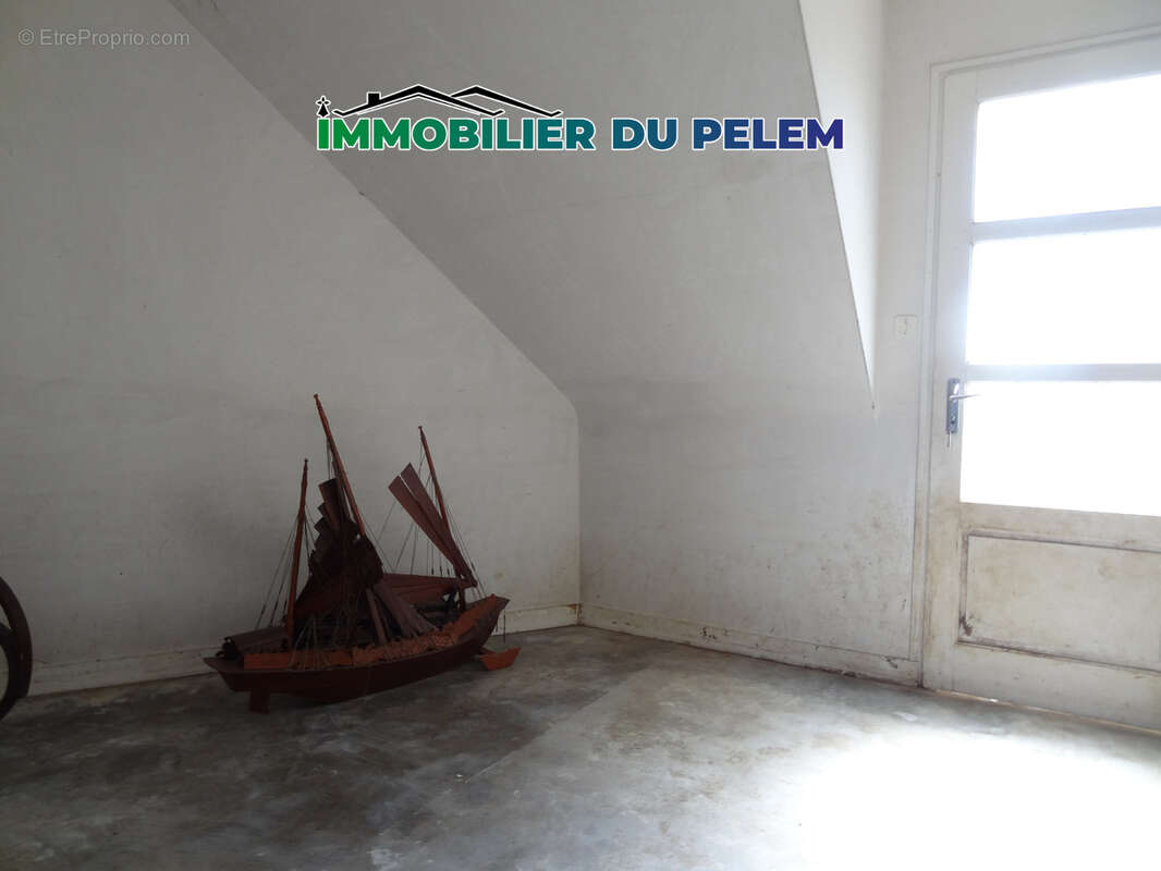Maison avec jardin clos et garage à proximité des commodités - photo 11