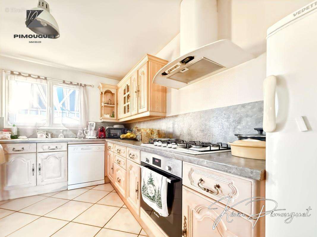 Maison à vendre 5 pièces SAINT MAGNE DE CASTILLON (33) - photo 7