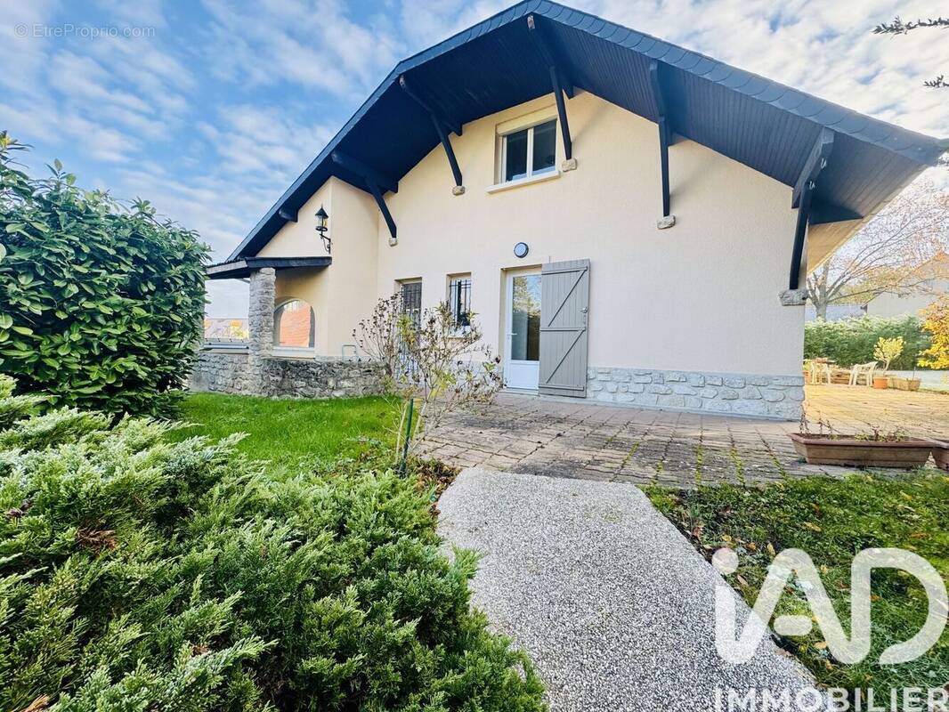 Photo 1 - Maison à BAZOCHES-SUR-GUYONNE
