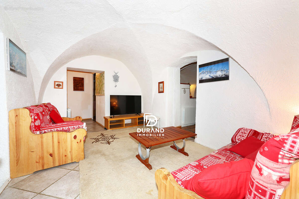 Rare à la vente   un véritable esprit de maison de famille - photo 7