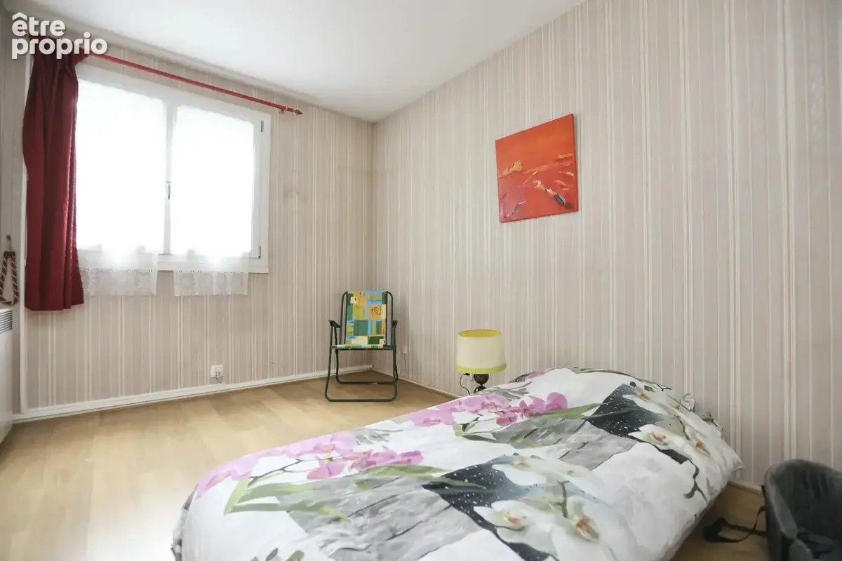 Appartement 4 pièces / 3 chambres a 6 minutes du métro ligne 11 - photo 8
