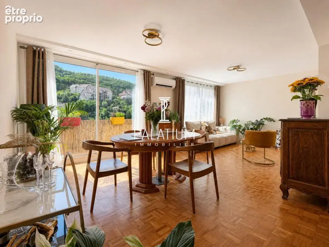 Magnifique appartement climatisé et rénové, en dernier étage - photo 2