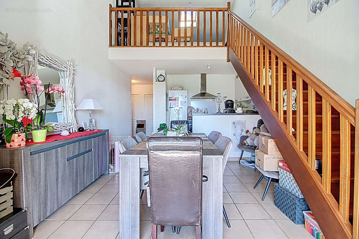 Appartement à LORGUES