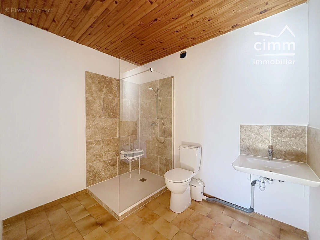 Maison 180 m² à Le Thor  - photo 4