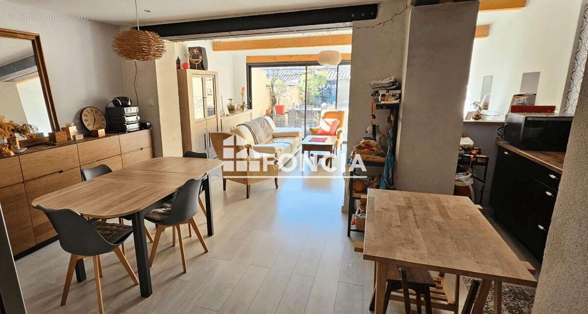Maison à SORGUES