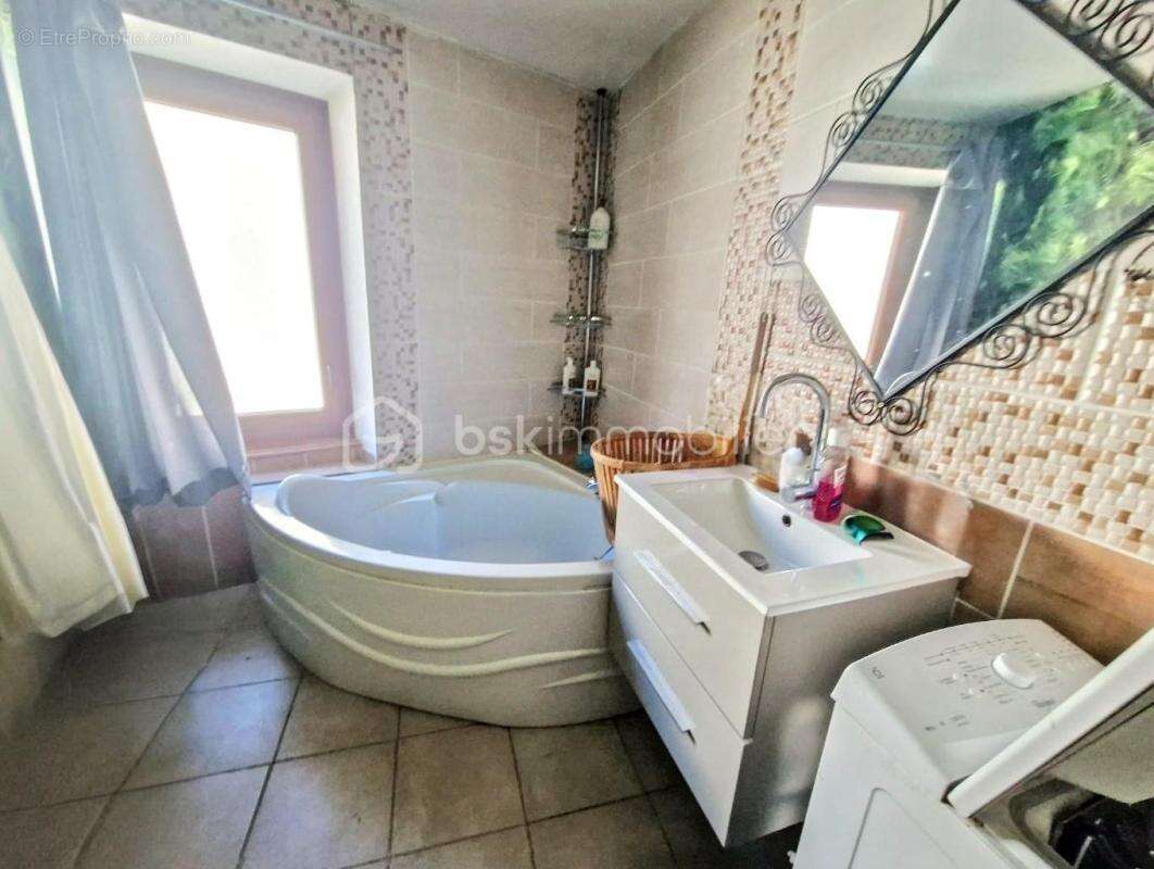 Maison à QUINTENAS