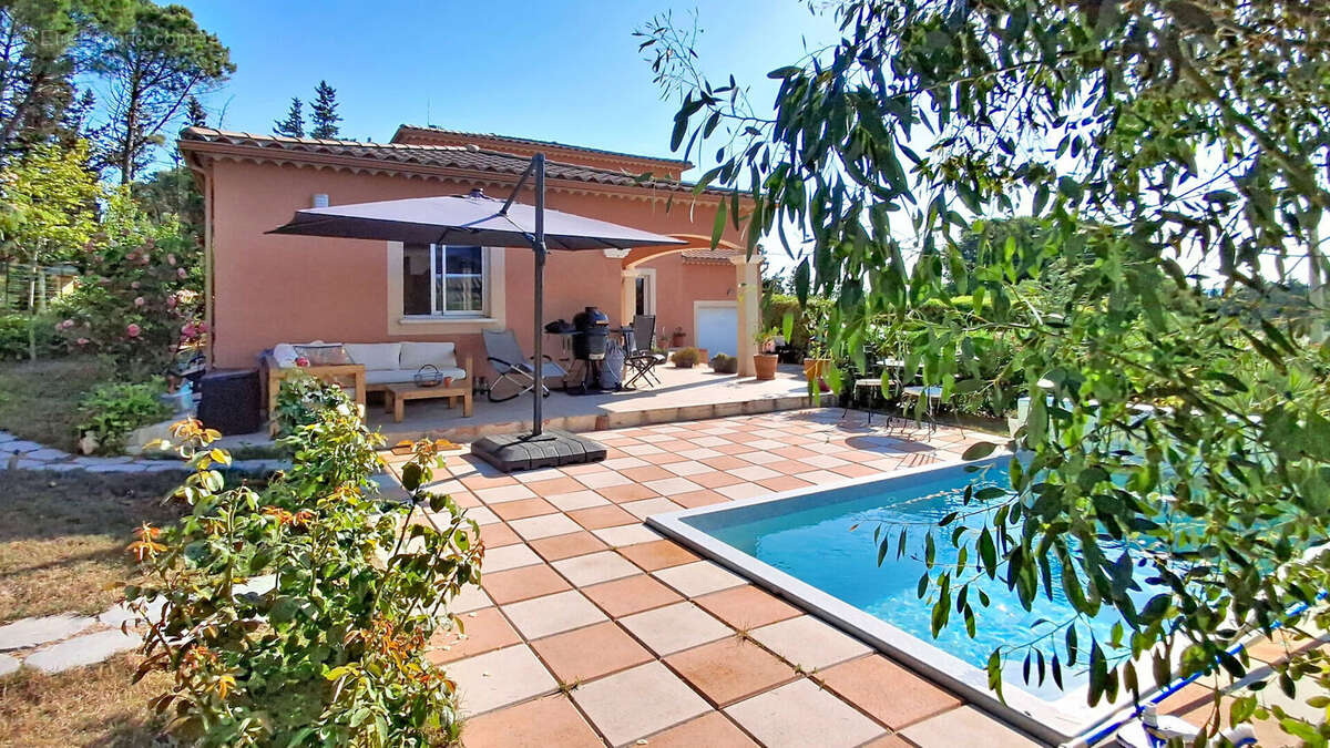 Villa Récente Aramon 5 pièce(s) 135 m² avec piscine - photo 2