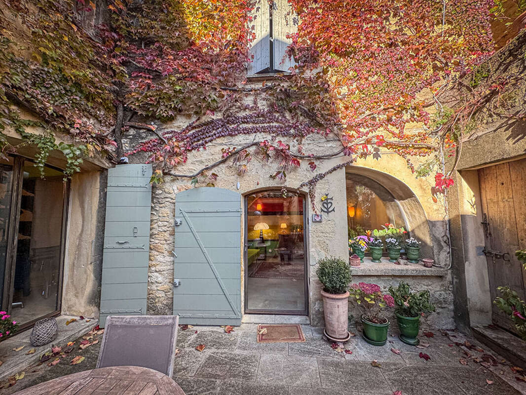 Maison à PUJAUT