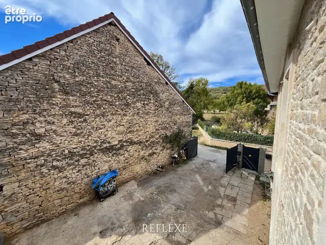 Maison en pierre 124 m2 entièrement rénovée — Chouzelot (25440) - photo 15