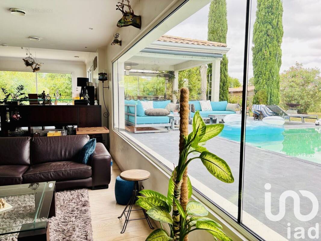 Photo 1 - Maison à CARIGNAN-DE-BORDEAUX