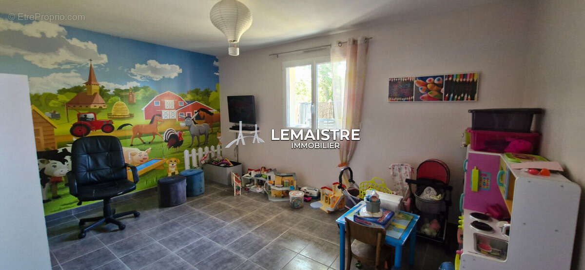 Maison à vendre - 217.98 m² - Saint-Pierre-en-Port - 6 chambres - Vue dégagée - Plage à pied - photo 7