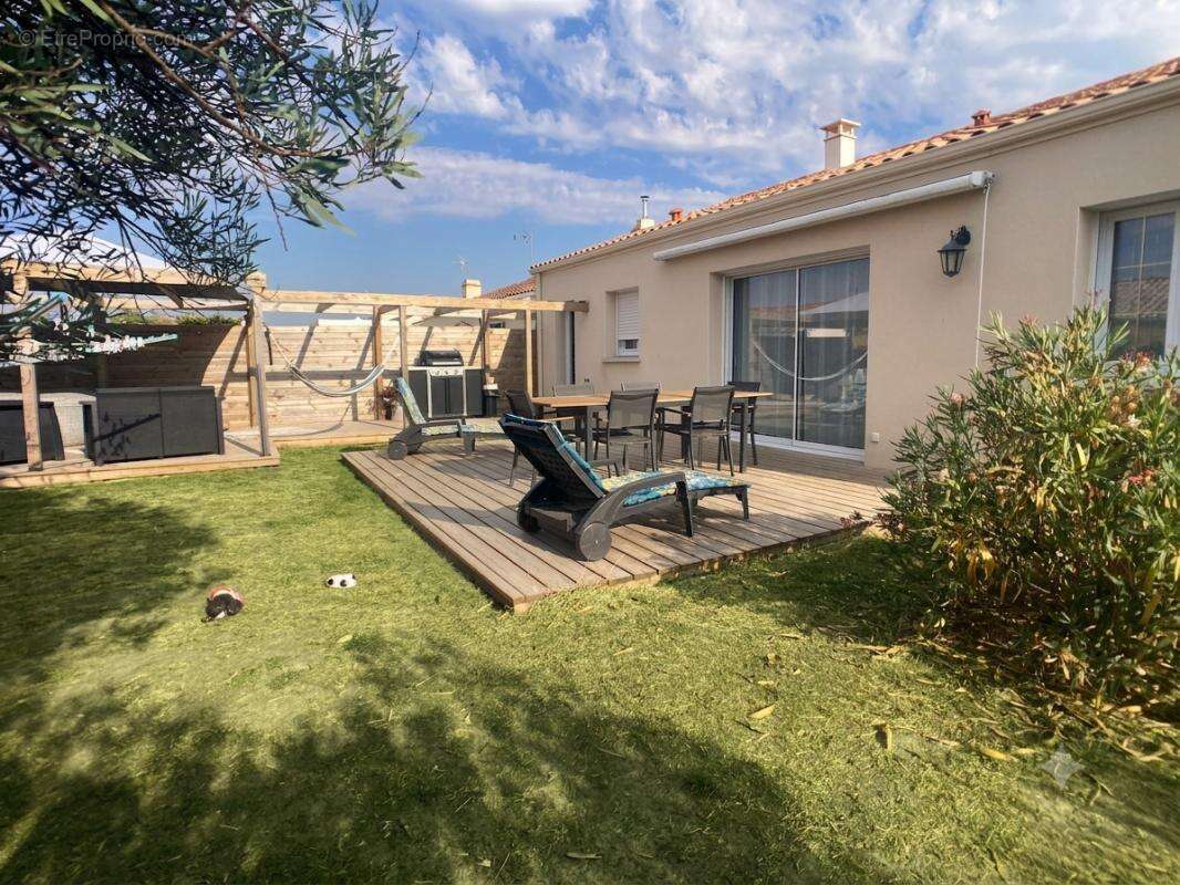 Maison 3 chambres prête à vivre, idéalement située à Givrand - photo 2