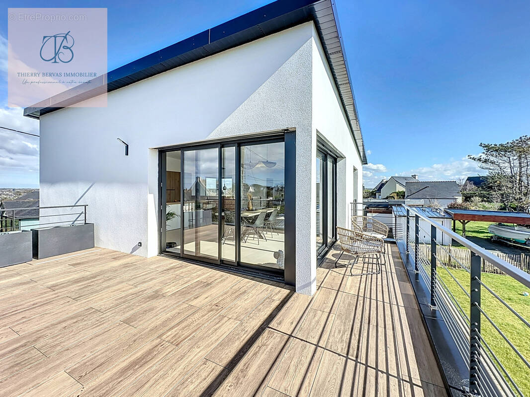 Maison à PLOUGONVELIN