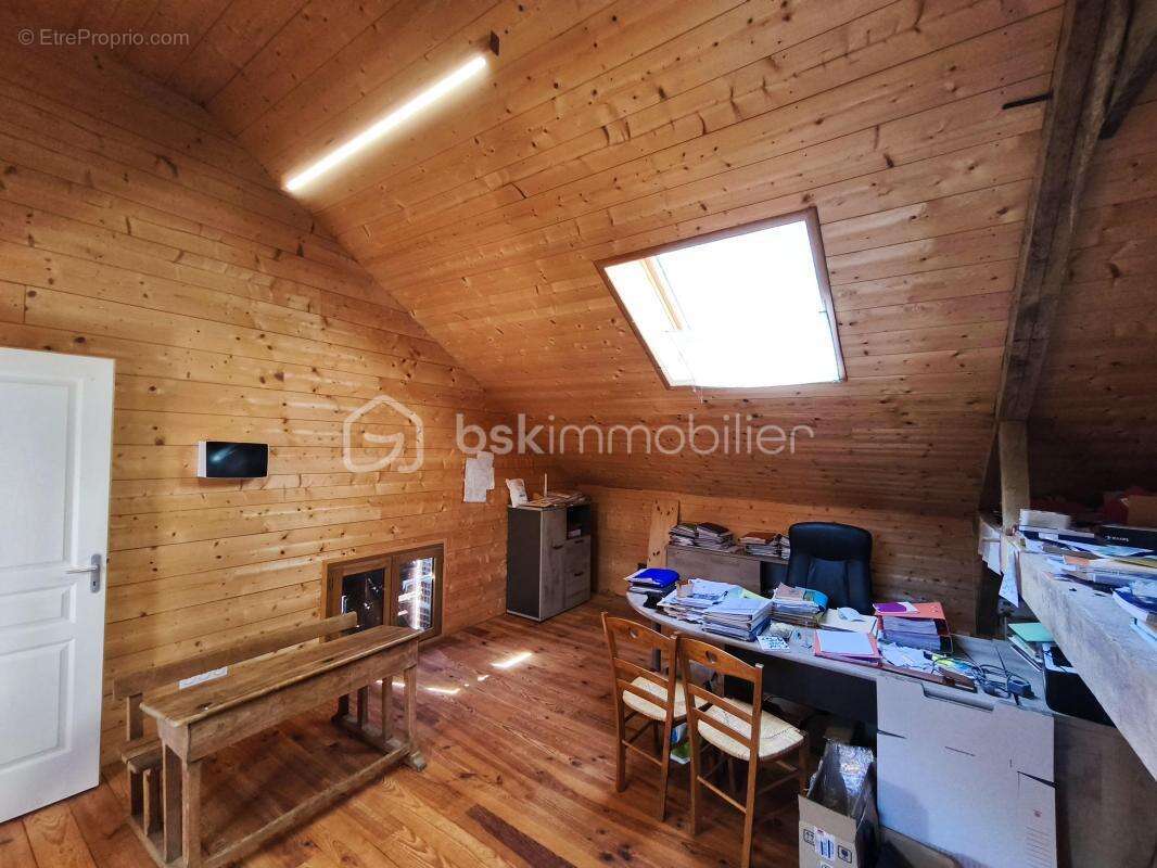 Maison à AURIONS-IDERNES