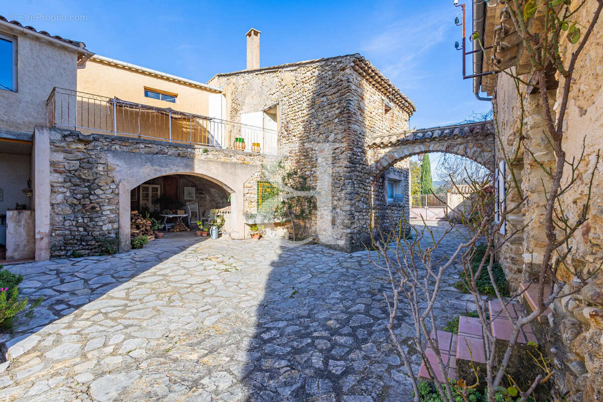 Maison à VAISON-LA-ROMAINE