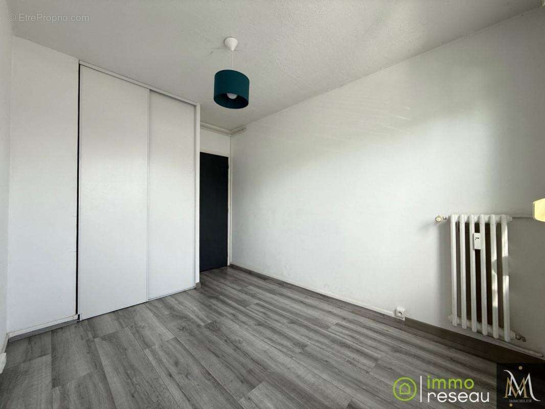 Appartement à BEUVRAGES