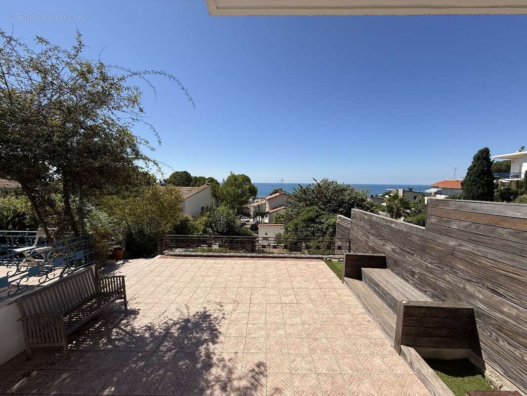 Maison rénovée avec vue mer panoramique - photo 3