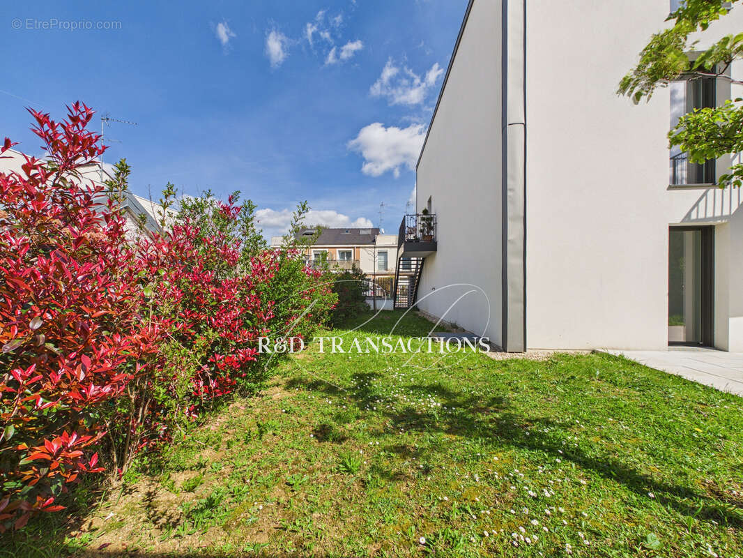 Appartement à NANTERRE