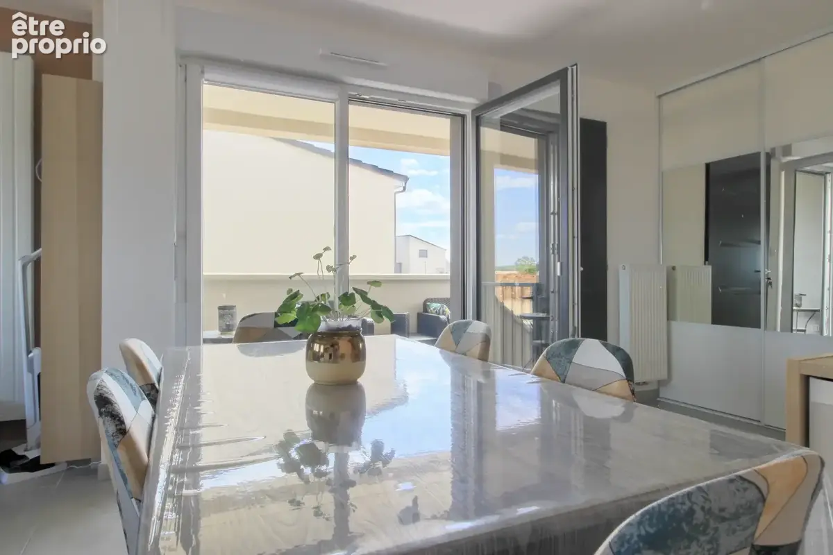 POUILLY   Duplex récent 68 m2 avec terrasse, jardin et parking - photo 7