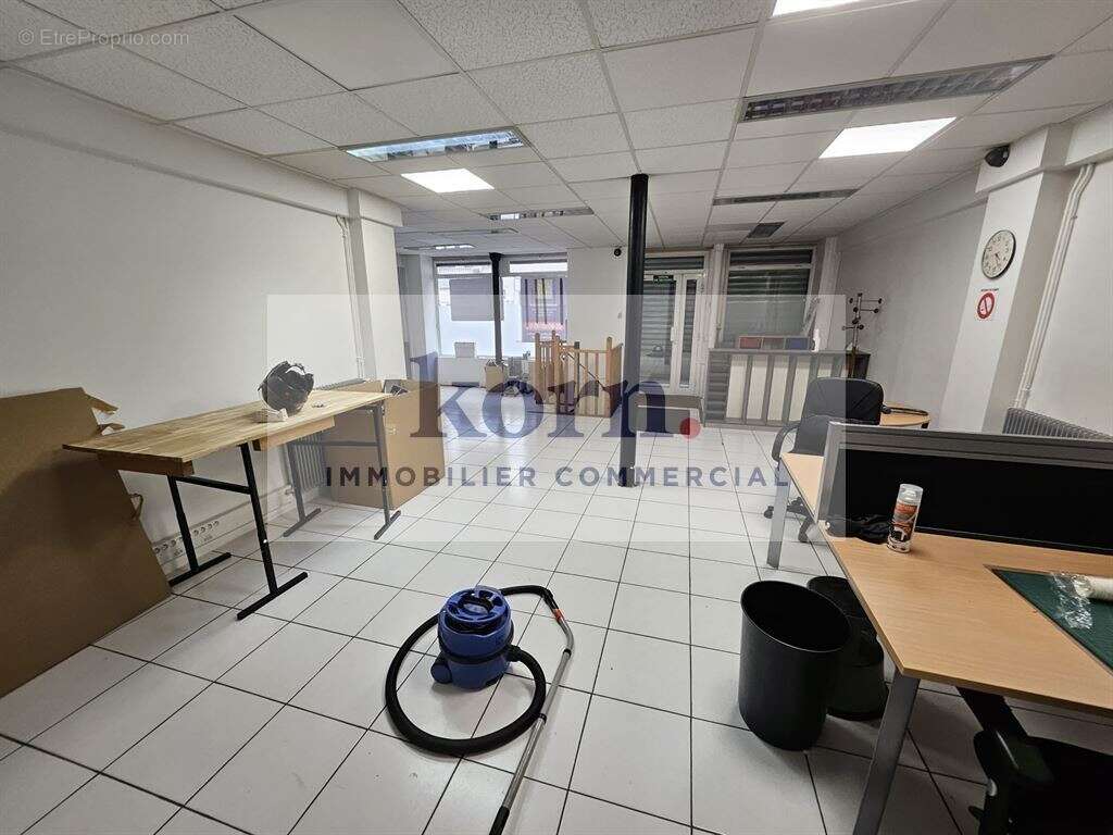 Commerce à PARIS-17E