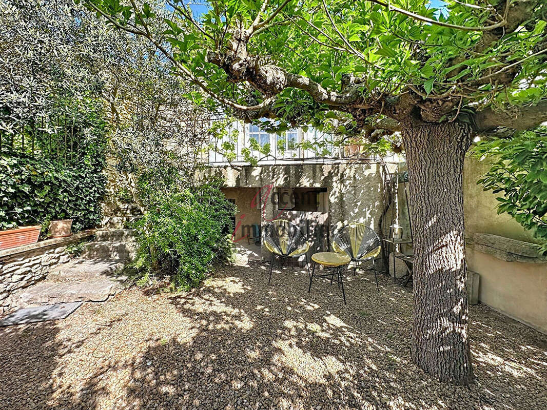 Maison à SAINT-SATURNIN-LES-APT