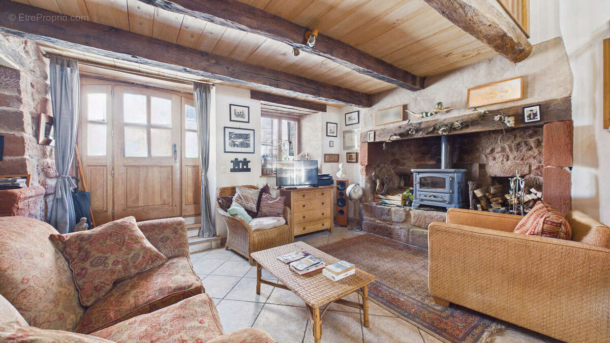 Maison Villecomtal 5 pièces 150 m2 + 76m²  aménageable sur 585 m² de terrain - photo 5