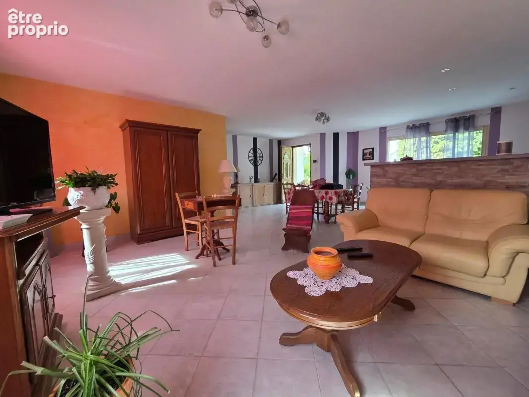 Maison 8 pièces, 179 m², avec terrain de 4125 m² - photo 5
