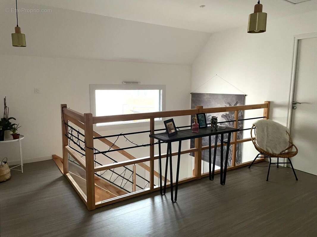 Appartement à CINTRE