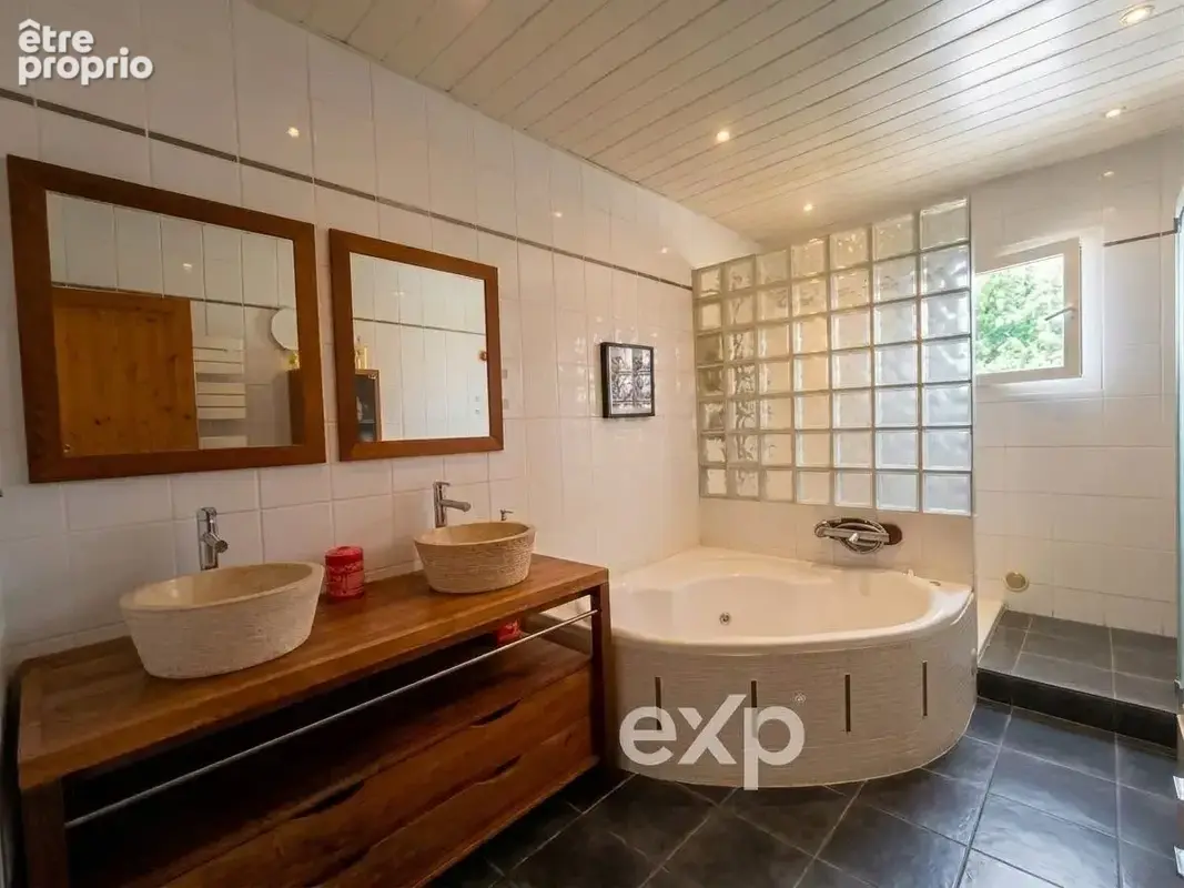 Maison 175 m² à Montblanc  - photo 5